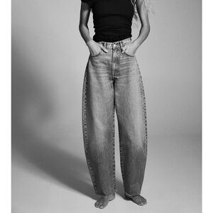 Zara TRF High Waist Barrel Jeans 28/6